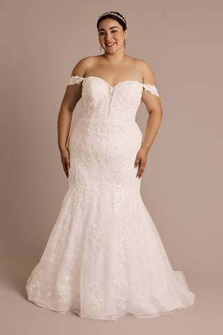 Picture of Lace Applique Mermaid Gown with Swag Sleeves